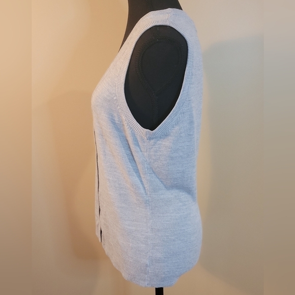 NEW YORK & COMPANY Heathered Light Grey, Button-down Sweater Vest, Size Small - Picture 3 of 9